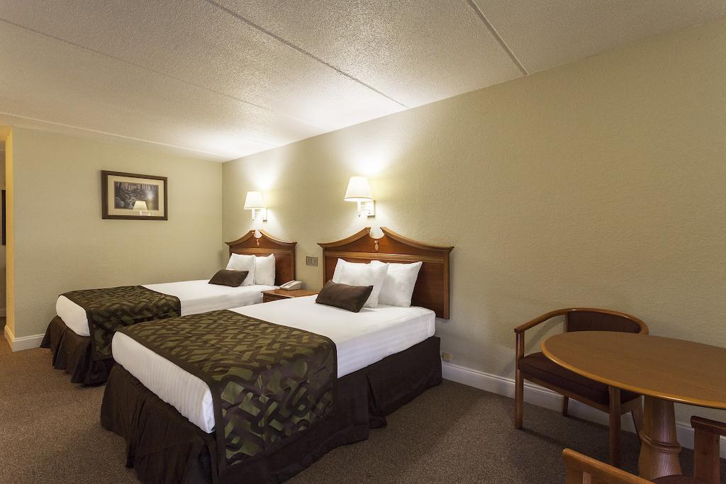 Four Seasons Motor Lodge 蓋特林堡 客房 照片