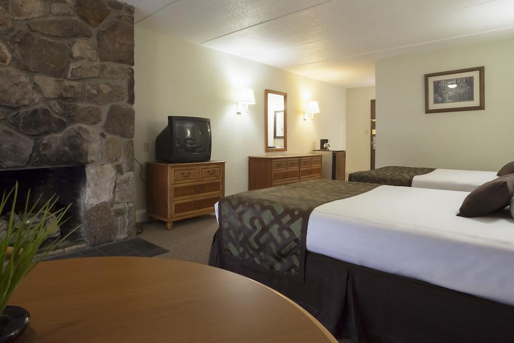 Four Seasons Motor Lodge 蓋特林堡 客房 照片