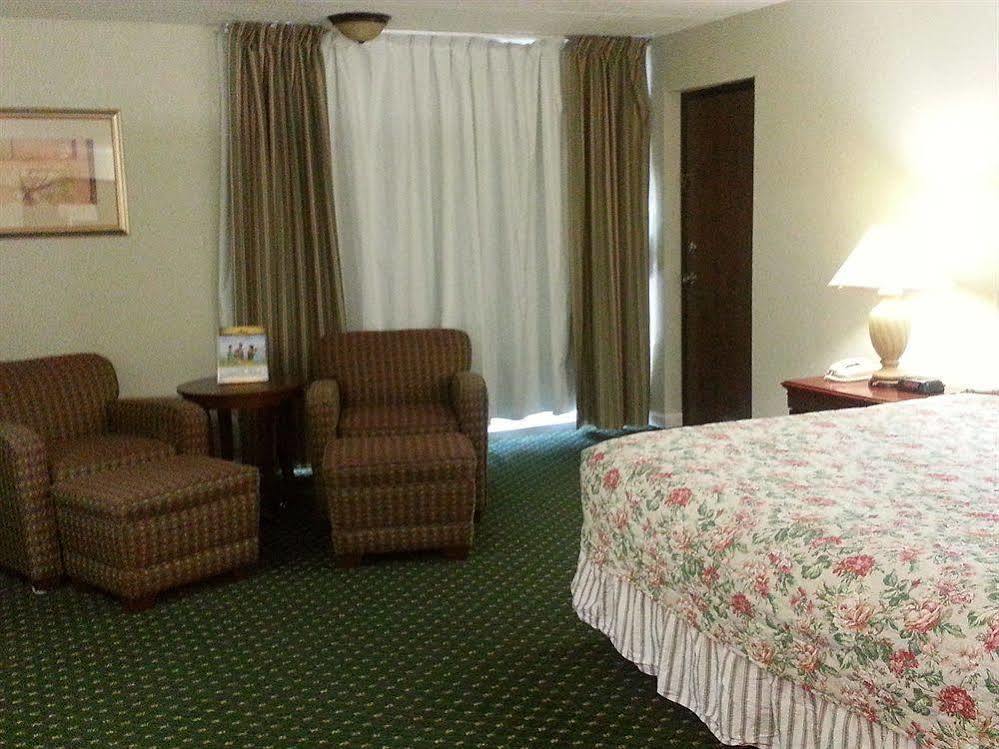 Four Seasons Motor Lodge 蓋特林堡 外观 照片
